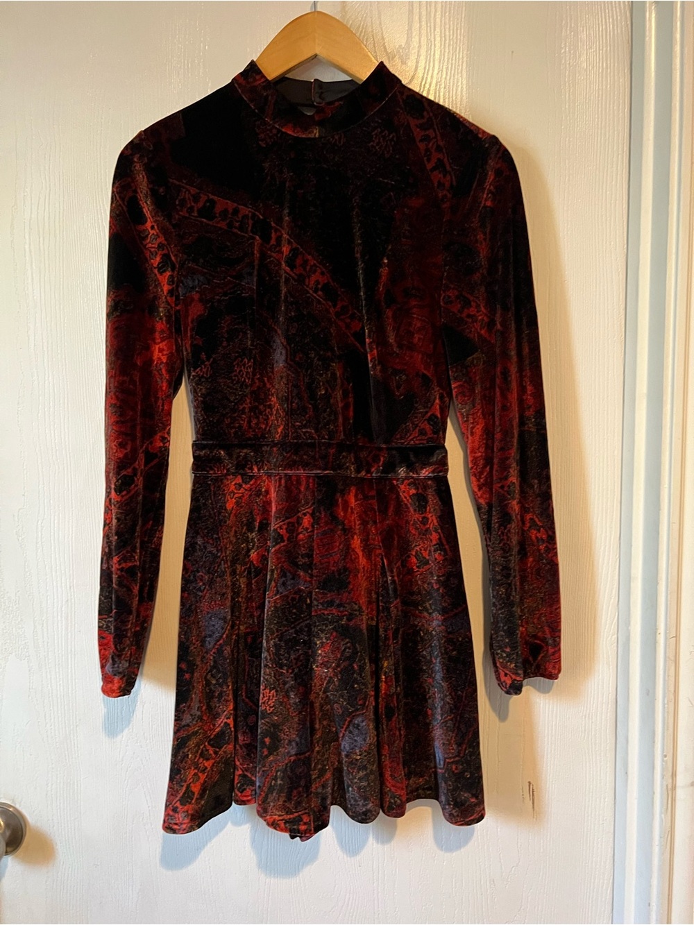 Free People Onyx Red Black Velvet Velour Cutout Long Sleeve Jumpsuit Romper Sz 0